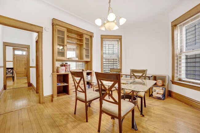 Foto del edificio - 3135 N Clifton Ave