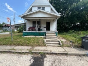 Building Photo - 628 Blair Ct