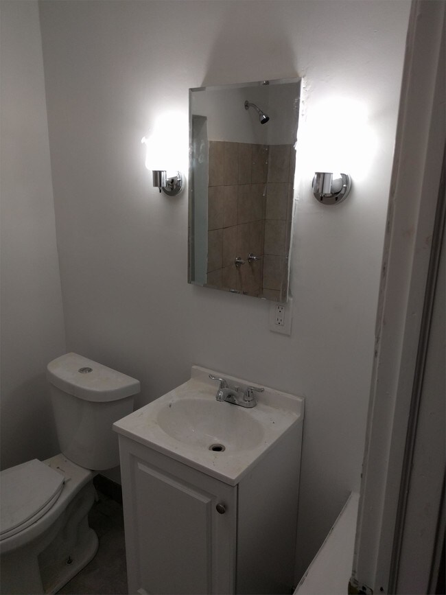 Foto del edificio - 1638 W Cheltenham Ave