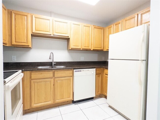 Foto del edificio - 3256 NW 104th Ave