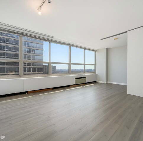 Foto del edificio - 3550 N Lake Shore Dr