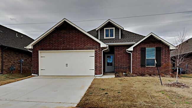 Building Photo - Spectacular 3 Bedroom 2 Bathroom Home in Britton Farms (Yukon Schools)