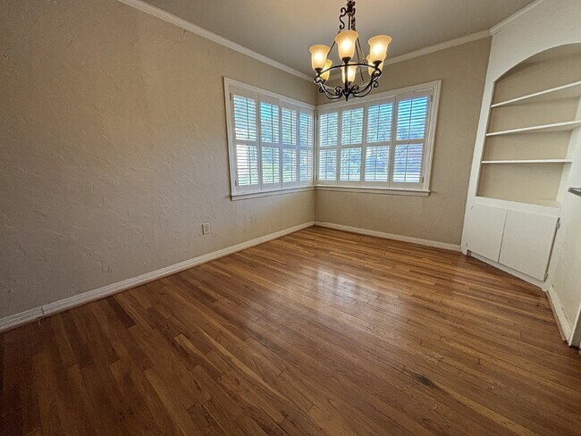 Building Photo - Pre-Leasing for Summer/Fall 2026 - Spacious 3/2 in Tech Terrace