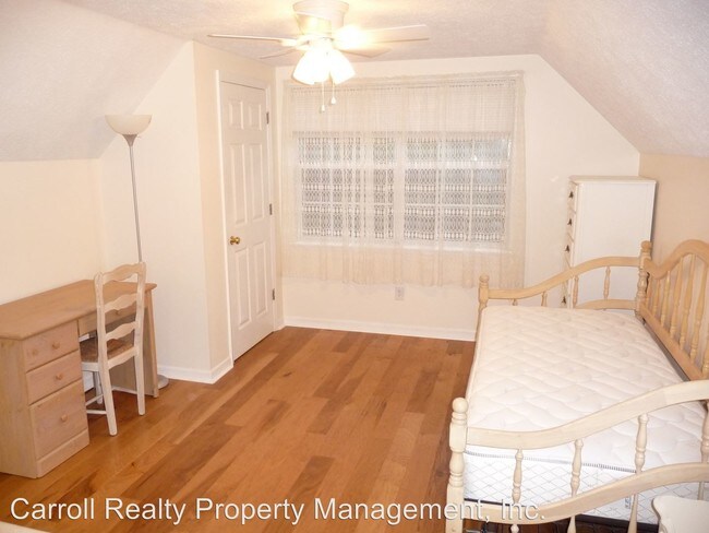Foto del edificio - 4600 Carroll Wood Ln