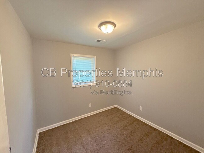 Foto del edificio - 4360 Bluebell St