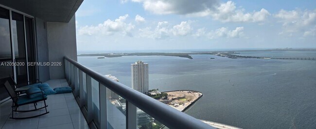 Foto del edificio - 495 Brickell Ave