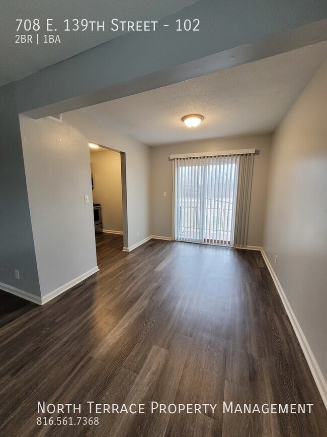 Building Photo - Renovated 2BR in South KCMO with Patio