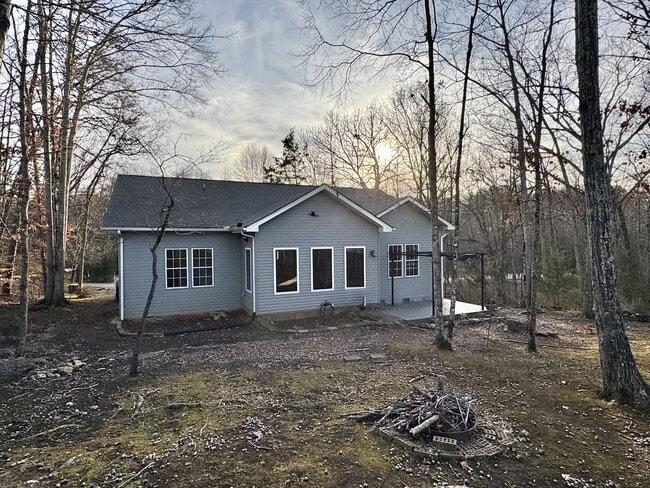 Building Photo - 293 Elohi Way