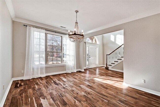 Foto del edificio - 717 NE Essex Ct