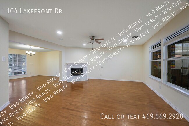 Foto del edificio - 104 Lakefront Dr