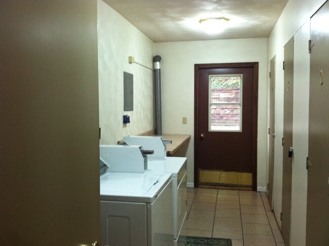 Foto del edificio - 118-130 S Clarendon St