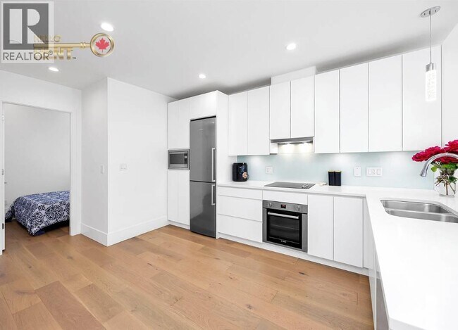 Photo du bâtiment - 1591 Bowser Ave