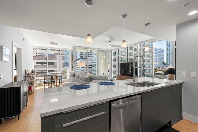 Foto del edificio - 145 2nd Ave S