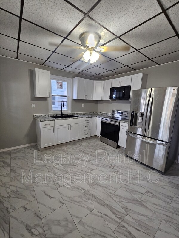 Building Photo - 203 Florida Ave