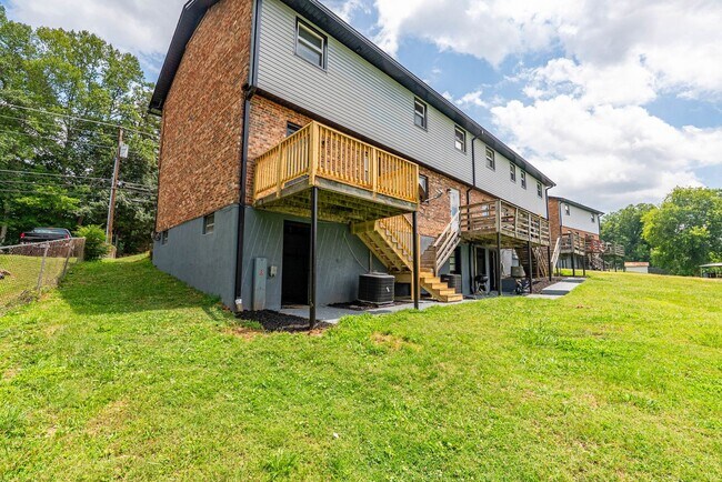 Foto del edificio - 2689 Old Richmond Rd