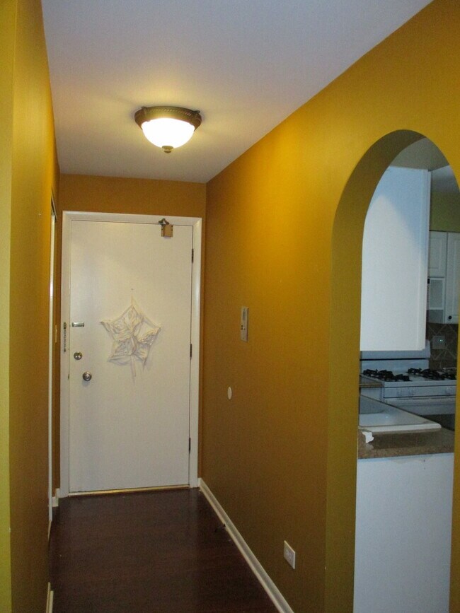 Foto del edificio - 1430 N Evergreen Ave