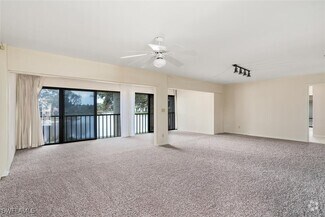 Building Photo - 537 Lake Louise Cir