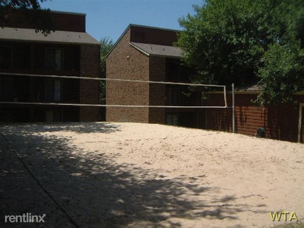 Building Photo - 7207 Snowden Rd