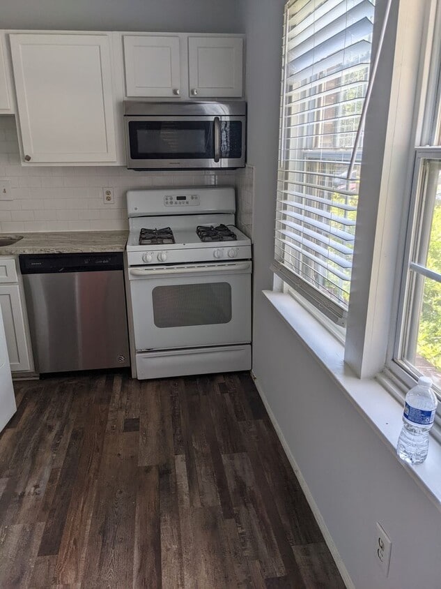 Foto principal - 2429 Lawrenceville Hwy