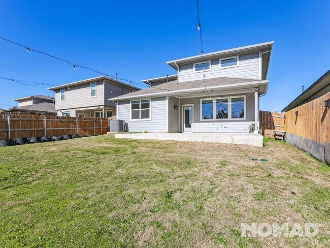 Foto del edificio - 272 Geminiflora Bend