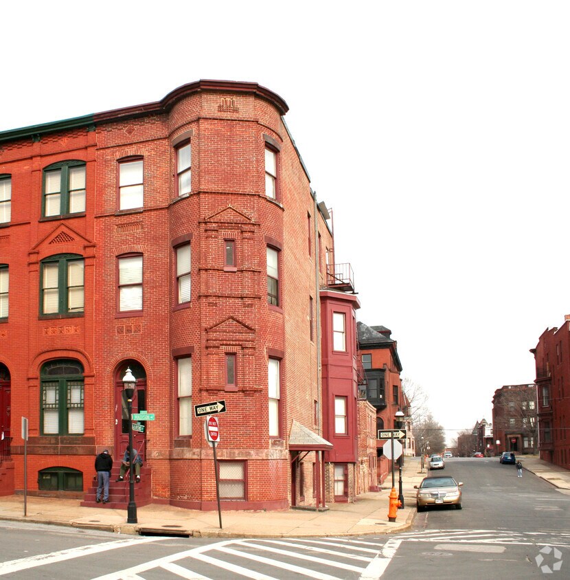 Foto principal - 1801 Madison Ave