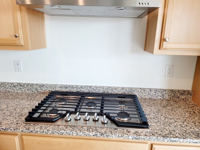 Building Photo - 1526 Plumas Dr