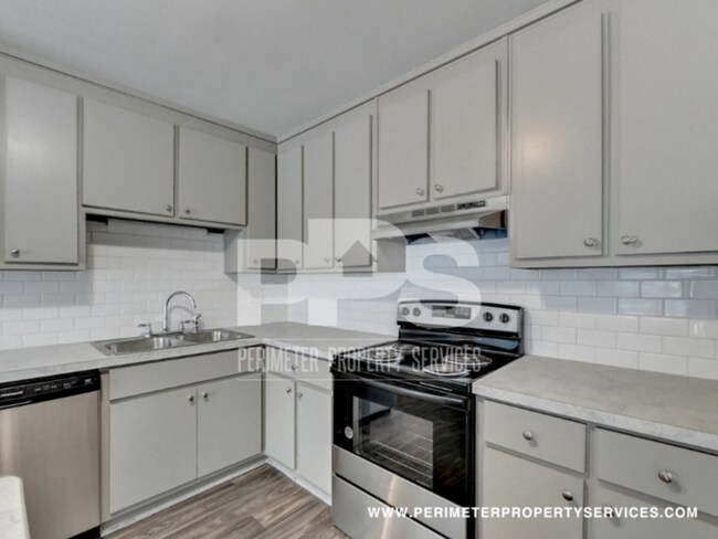 Building Photo - 1 bed / 1 bath unit in Conyers available T...