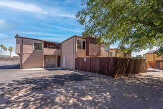Building Photo - 1501 Living Desert Dr