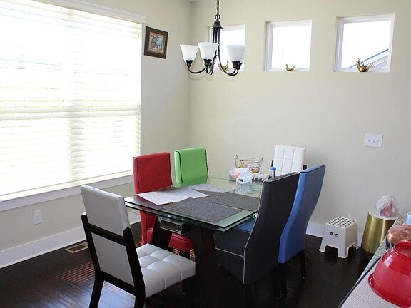 Foto del edificio - 955 Ryecroft Ln