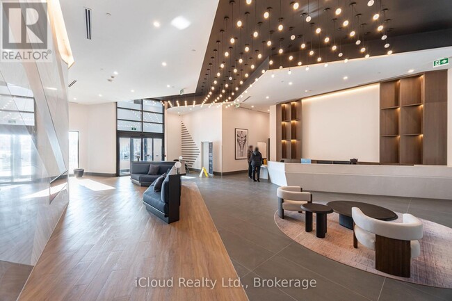 Building Photo - 1037 The Queensway