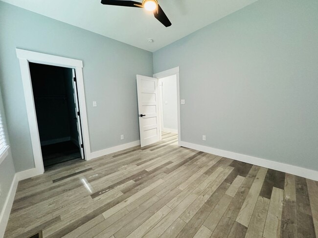 Foto del edificio - 1105 E 38th St