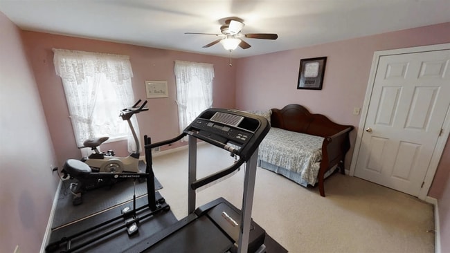 Foto del edificio - 244 Kennedy Hill Rd