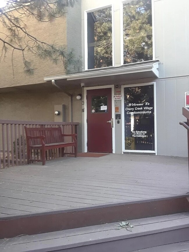 Foto del edificio - 5300 E Cherry Creek South Dr