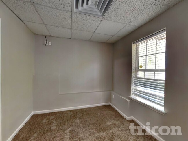 Foto del edificio - 1170 Augusta Woods Dr