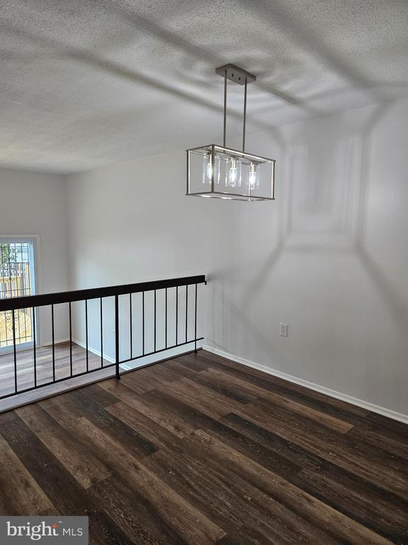 Foto del edificio - 6322 Bentham Ct