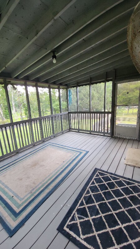 Building Photo - 569 Lakeside Ave