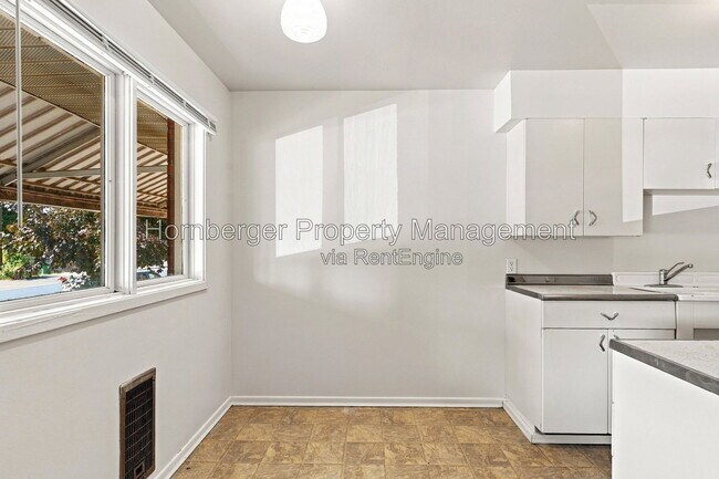 Foto del edificio - 1508 N Post St