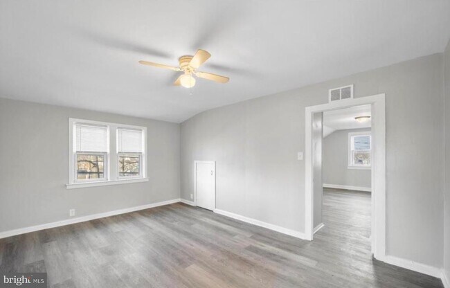 Foto del edificio - 124 Stiles Ave