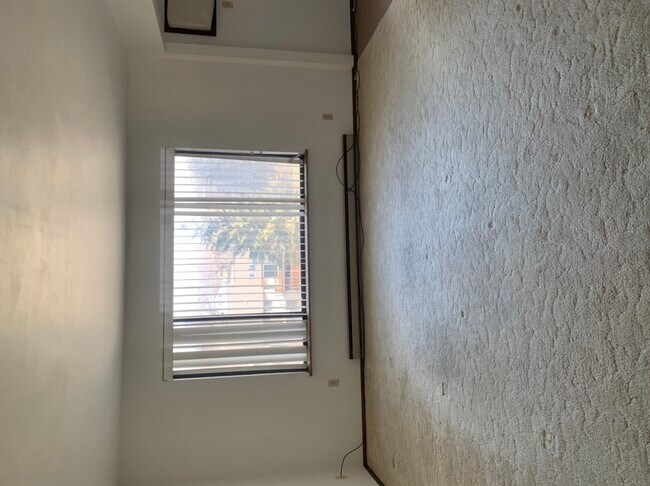 Building Photo - 760 Duggan Dr