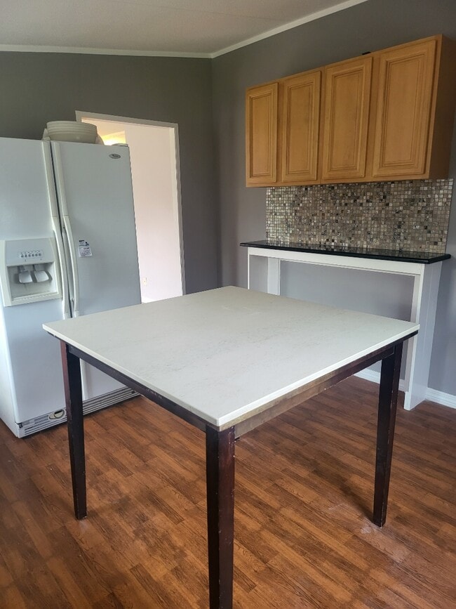 Building Photo - Pecan View