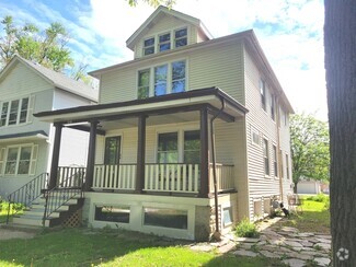 Building Photo - 1018 S Maple Ave