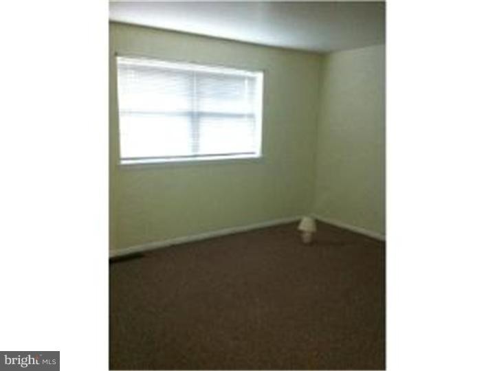 Building Photo - 104 Hampton Dr
