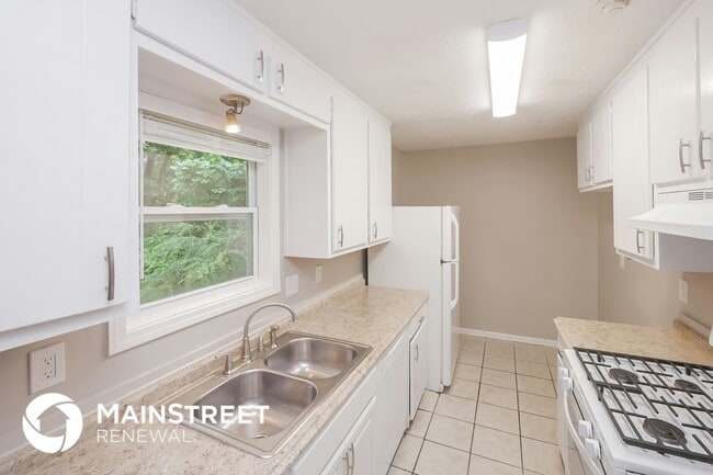 Building Photo - 1003 Salisbury Trail