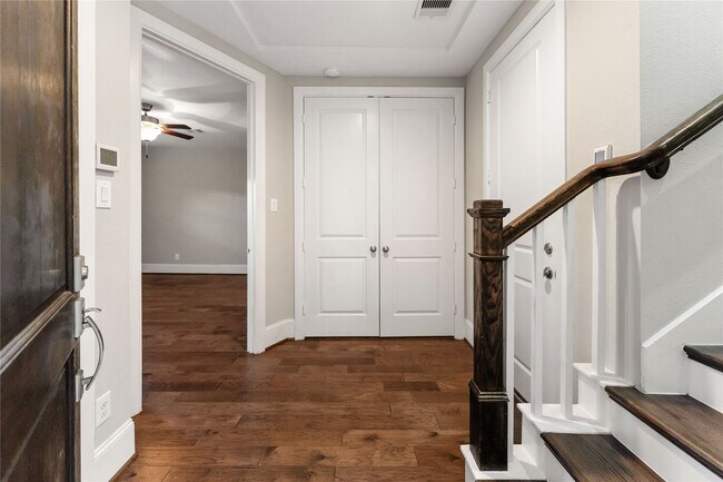 Foto del edificio - 2720 Church Wood Dr