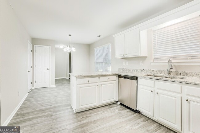 Foto del edificio - 2400 Lake Cove Ct