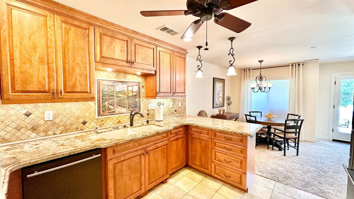 Stunning Fully Furnished, ShorterTerm Con... Apartments in Fallbrook