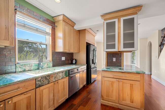 Foto del edificio - 76 Taft Ave