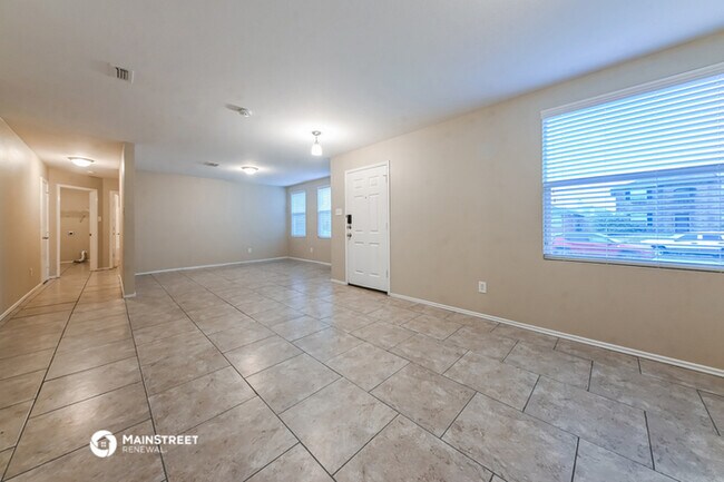 Building Photo - 1036 Bumble Bee Dr