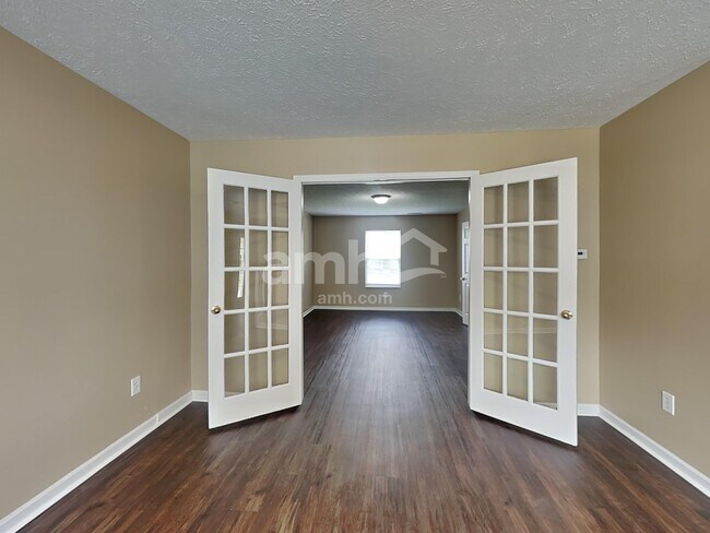Building Photo - 10640 Standish Pl
