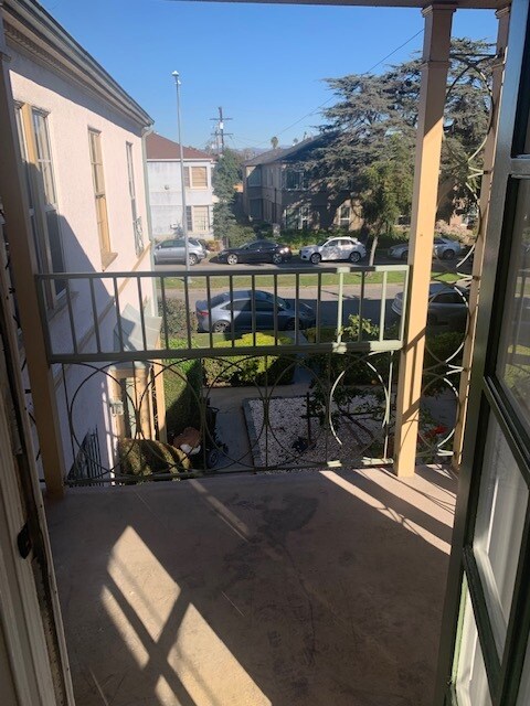 Balcony - 3440 Stocker St